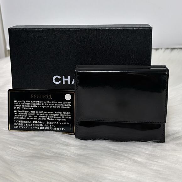 Authentic CHANEL Vintage Enamel CC Logo Bifold Wallet Purse Black Box 8180K - Picture 4 of 12